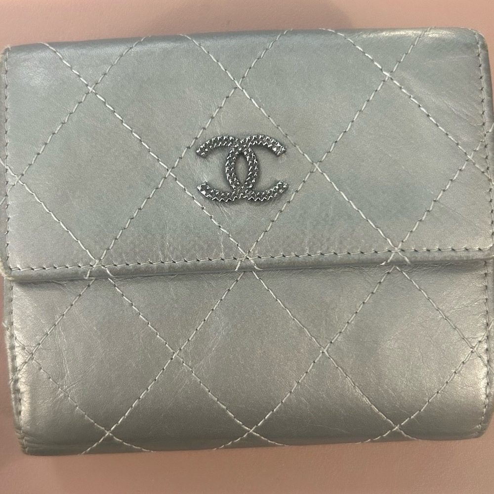 SOLD ***** CLOSET SALE ****** BARGAIN CHANEL WALLET 💕